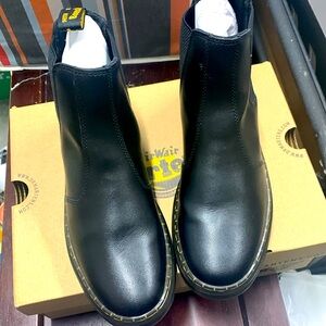 New Dr Martens, black boot size 6